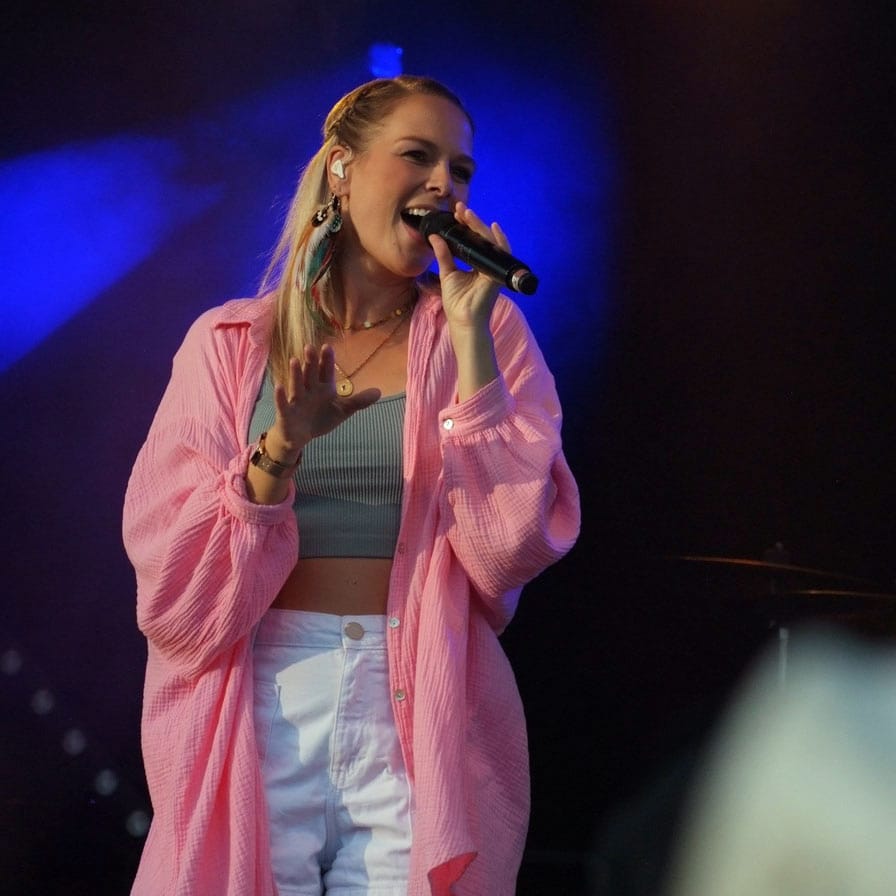 Radio Wunschkonzerte in Belgien und Südtirol - Linda Fäh